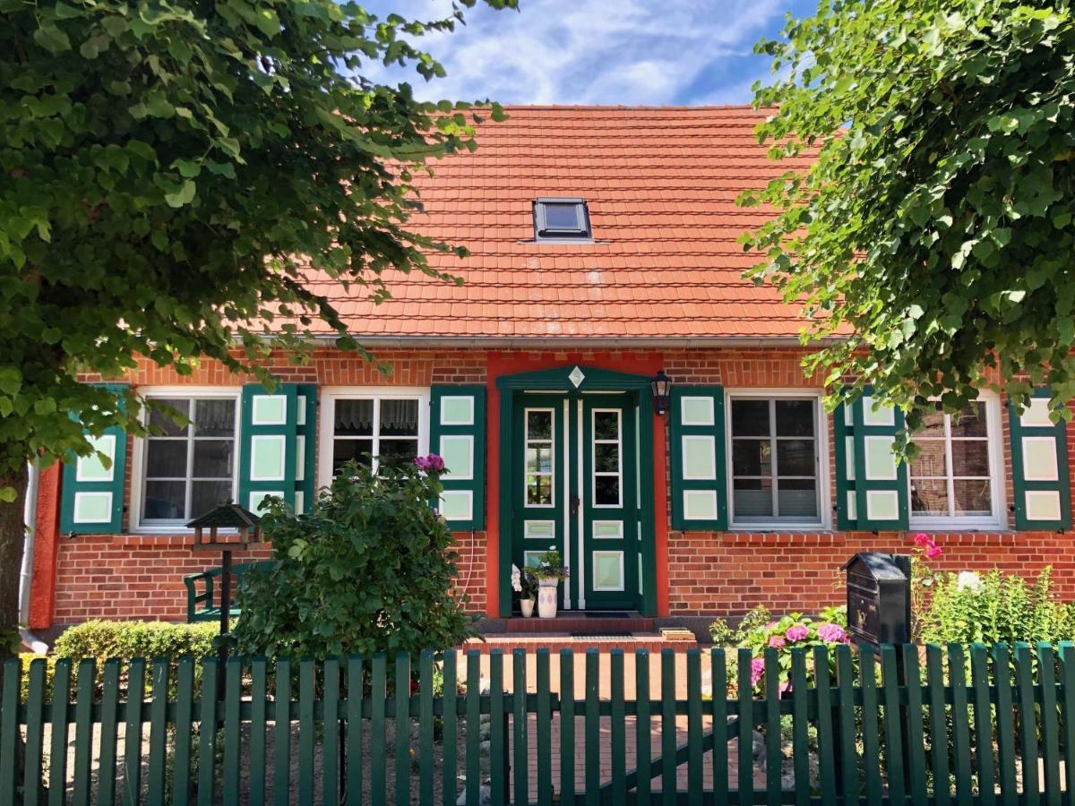 Ferienwohnung Leitzsch Вустров Экстерьер фото